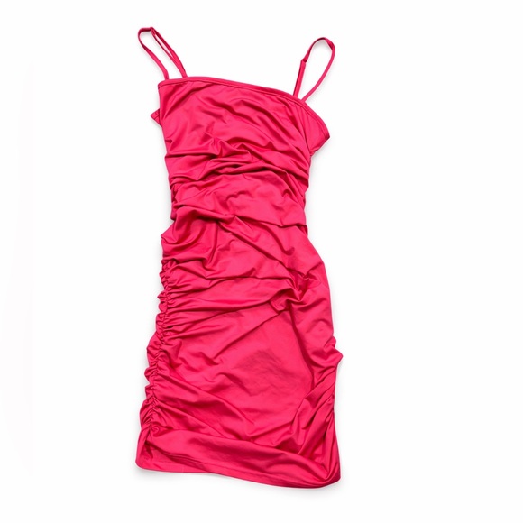 Dresses & Skirts - 💄Hot Pink Ruched Mini Dress | Women’s Large | Like New👛